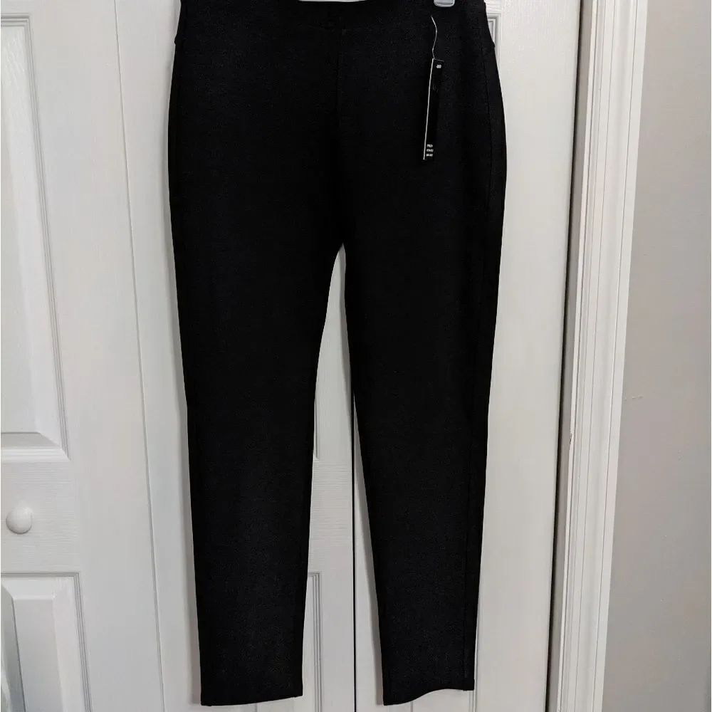 Black leggings